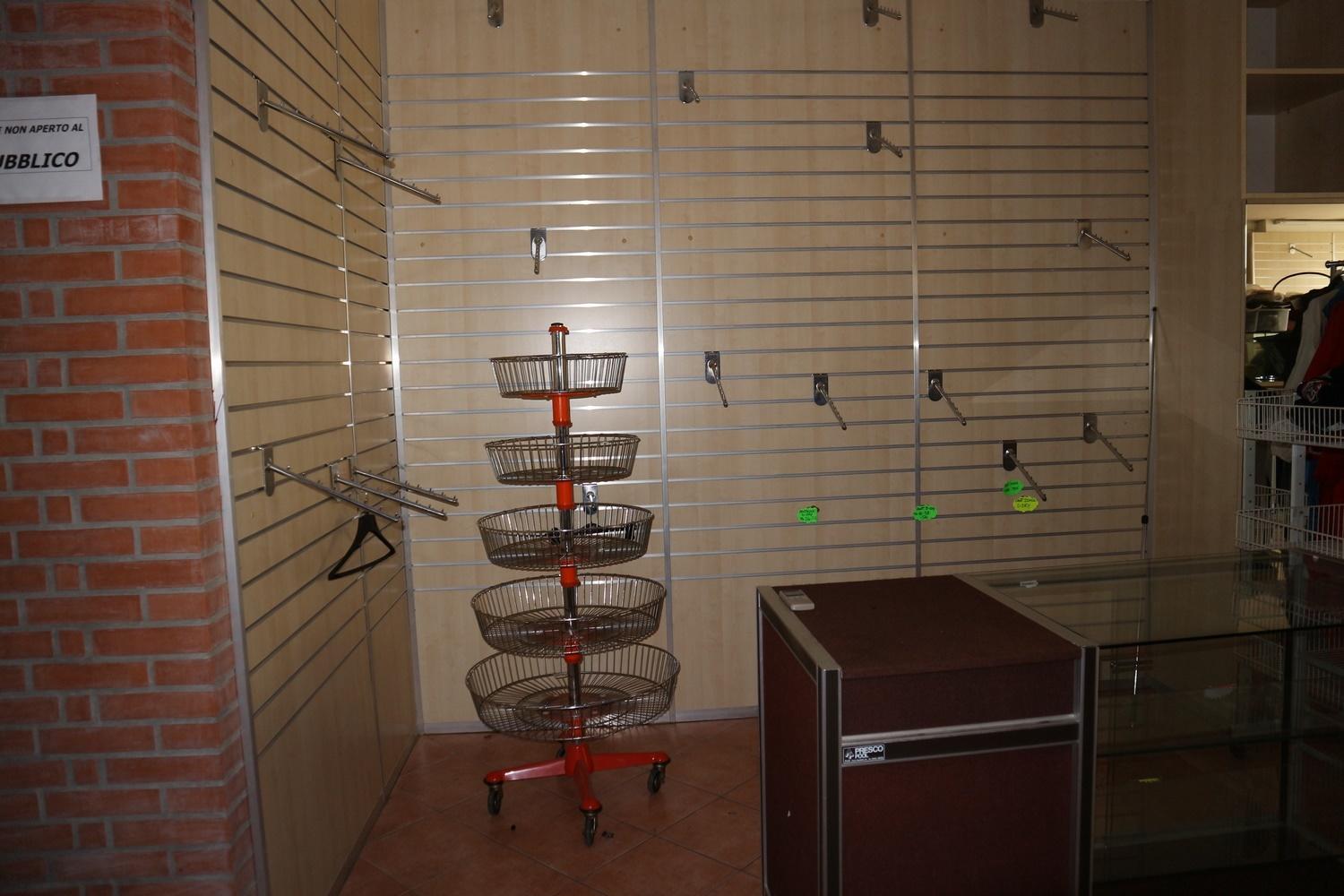 Lot Exhibitor furniture