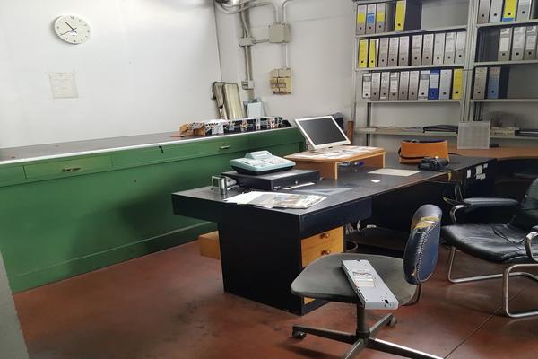 3#2704 Arredi e apparecchiature da ufficio in vendita - foto 1