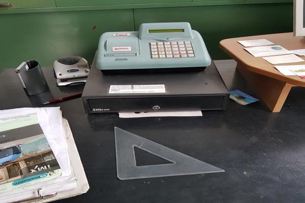 3#2704 Arredi e apparecchiature da ufficio in vendita - foto 3