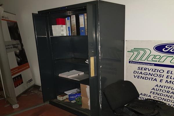 3#2704 Arredi e apparecchiature da ufficio in vendita - foto 11