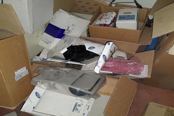 3#2704 Arredi e apparecchiature da ufficio in vendita - foto 16