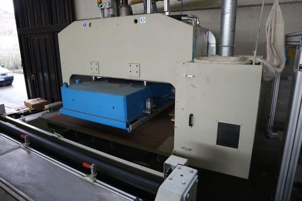 1#2705 Produzione pannelli fotovoltaici e applicazione lastra ceramica fotovoltaica su tegole in vendita - foto 13