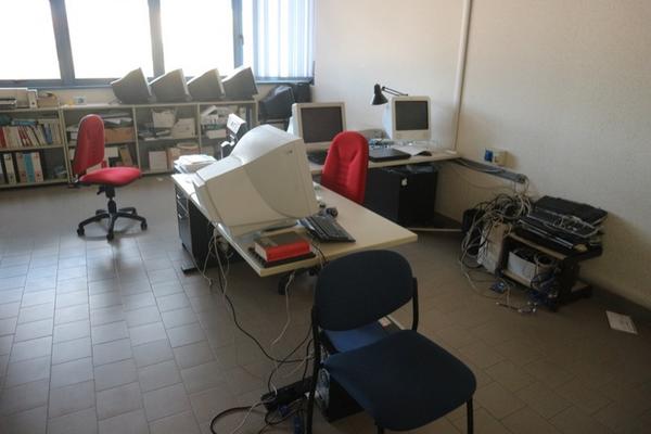 14#2711 Arredi e attrezzature ufficio in vendita - foto 1