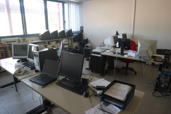 14#2711 Arredi e attrezzature ufficio in vendita - foto 4