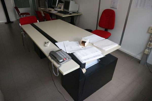 34#2711 Arredi e attrezzature ufficio in vendita - foto 3