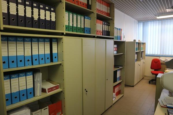 36#2711 Arredi e attrezzature ufficio in vendita - foto 2