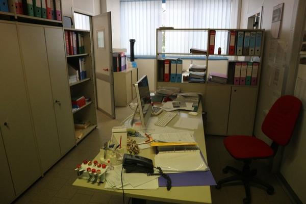 37#2711 Arredi e attrezzature ufficio in vendita - foto 1