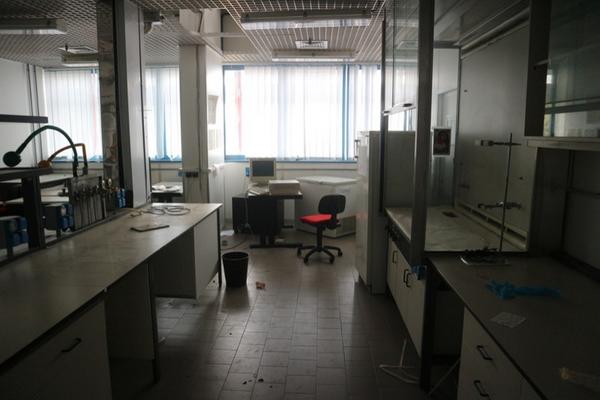 12#2713 Arredi laboratorio in vendita - foto 2