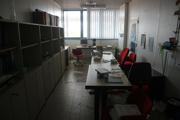 29#2713 Arredi e attrezzature ufficio in vendita - foto 2