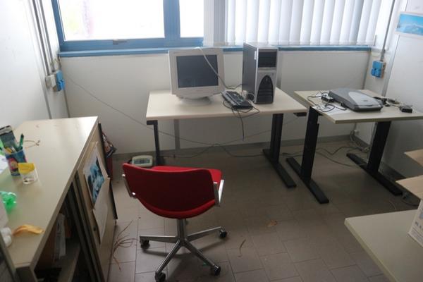 29#2713 Arredi e attrezzature ufficio in vendita - foto 4