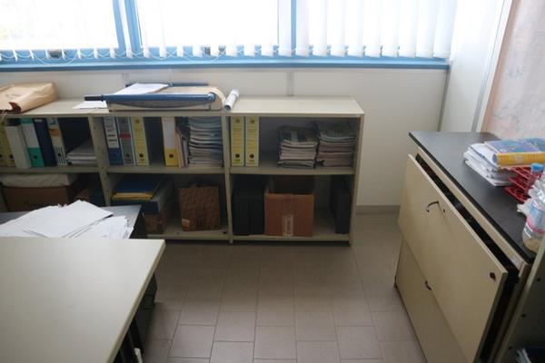 30#2713 Arredi e attrezzature ufficio in vendita - foto 4