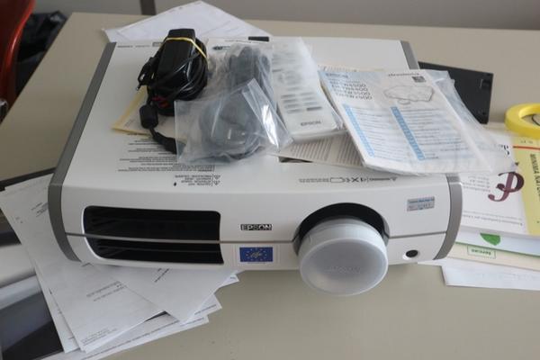 30#2713 Arredi e attrezzature ufficio in vendita - foto 6