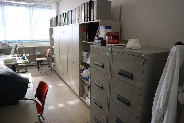 10#2715 Arredi ufficio in vendita - foto 2