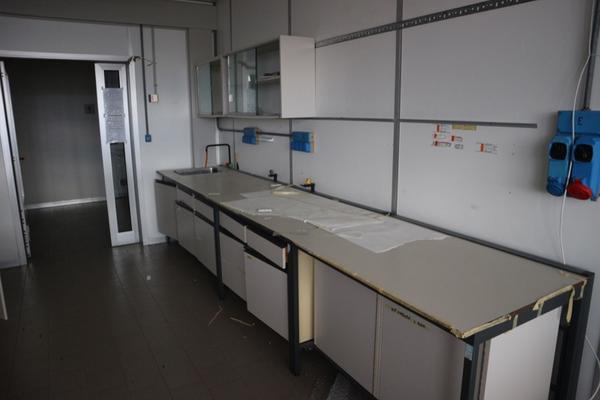 13#2715 Arredi laboratorio in vendita - foto 2