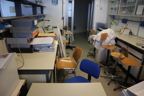 31#2715 Arredi laboratorio in vendita - foto 9