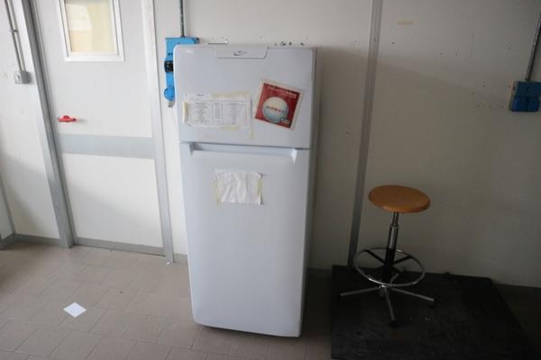 32#2715 Banchi da lavoro e pensili in vendita - foto 3