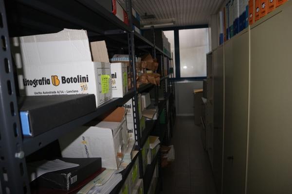 69#2716 Arredi ufficio in vendita - foto 4