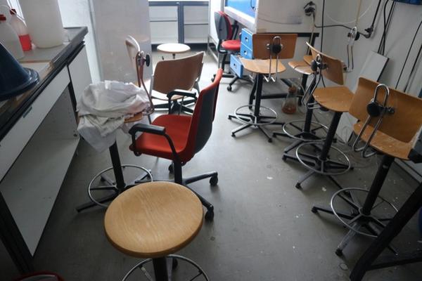 10#2717 Attrezzature e arredi laboratorio in vendita - foto 20