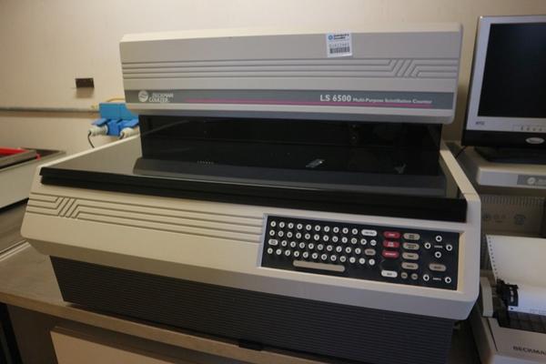 16#2717 Arredi e strumenti laboratorio in vendita - foto 2