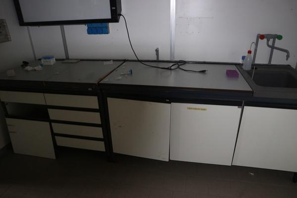 25#2717 Banchi da lavoro per laboratorio in vendita - foto 1