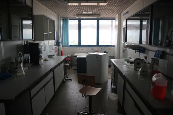 30#2717 Arredi laboratorio in vendita - foto 1