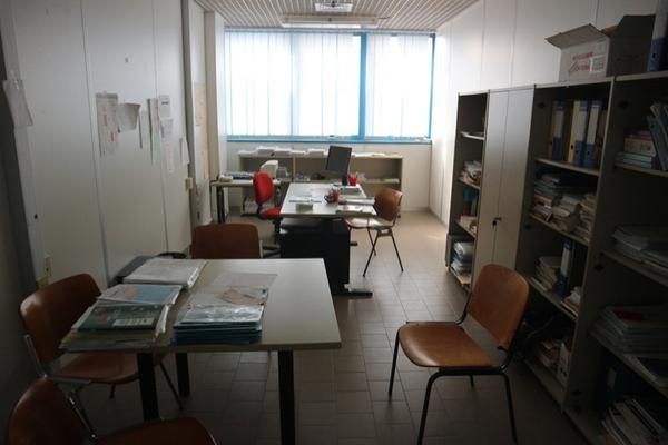 47#2718 Arredi e attrezzature ufficio in vendita - foto 1