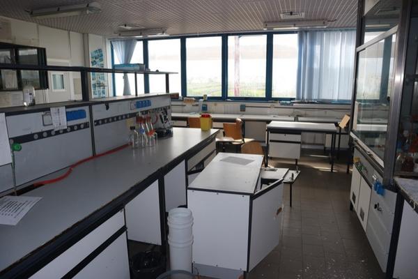 49#2718 Arredi da laboratorio in vendita - foto 1