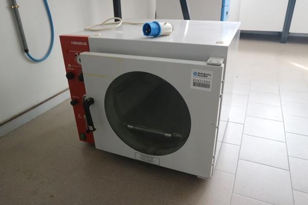 50#2718 Arredi e strumetni da laboratorio in vendita - foto 2