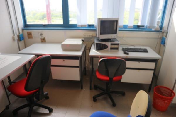 51#2718 Arredi e attrezzatura da laboratorio in vendita - foto 10