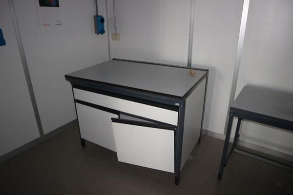 54#2718 Arredi da laboratorio in vendita - foto 4