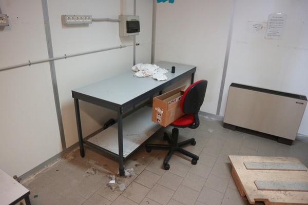60#2718 Arredi da laboratorio in vendita - foto 4