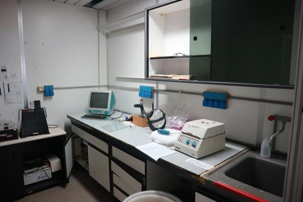 62#2718 Arredi da laboratorio in vendita - foto 1