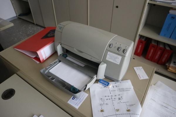 64#2718 Arredi e attrezzature ufficio in vendita - foto 7