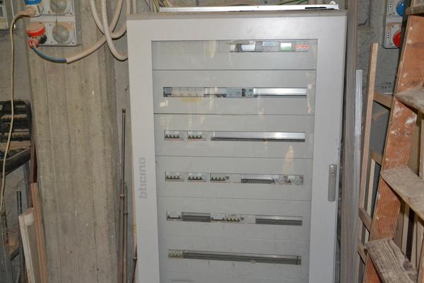 10#2734 Impianto elettrico in vendita - foto 1