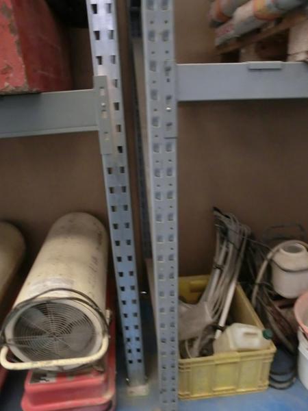 96#2746 Scaffalatura e partite di prodotti cementizi in vendita - foto 4