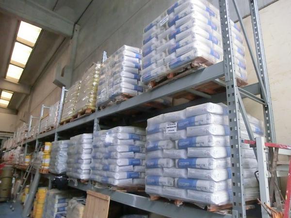 96#2746 Scaffalatura e partite di prodotti cementizi in vendita - foto 29