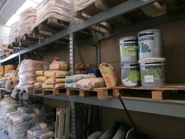 96#2746 Scaffalatura e partite di prodotti cementizi in vendita - foto 37