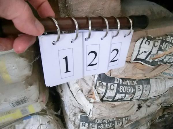 96#2746 Scaffalatura e partite di prodotti cementizi in vendita - foto 48