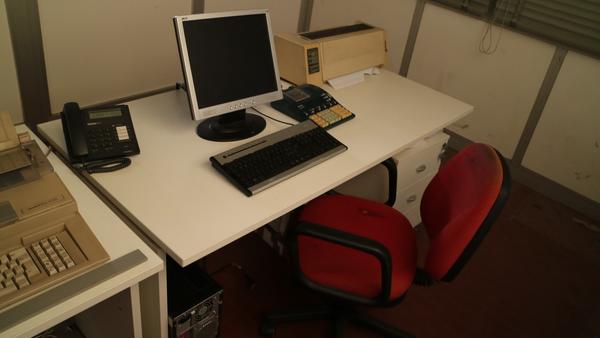 1#2749 Arredi e macchine da ufficio in vendita - foto 2