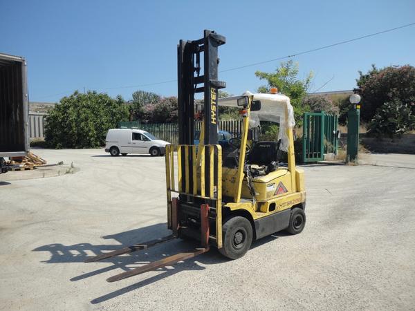 Carrelli elevatori in vendita
