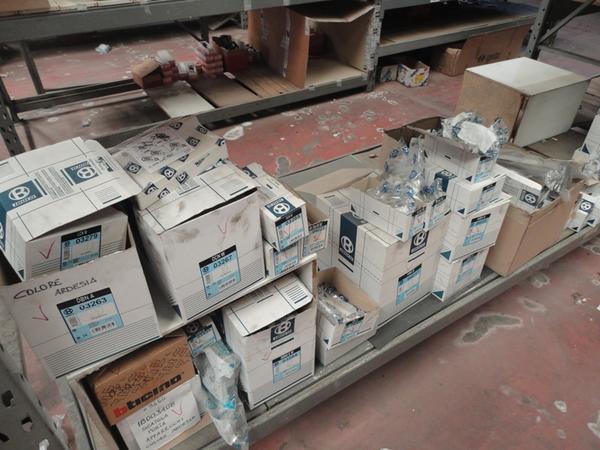 16#2756 Materiale elettrico Iboco e Vortice in vendita - foto 3