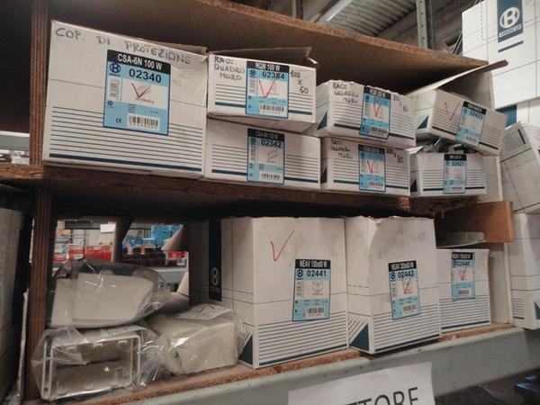 16#2756 Materiale elettrico Iboco e Vortice in vendita - foto 11