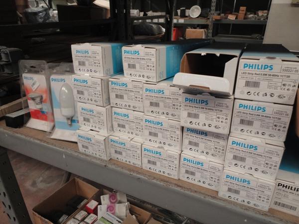 23#2756 Materiale elettrico Philips in vendita - foto 4