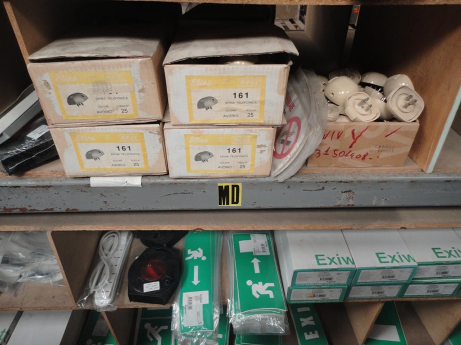 Lot Schneider electrical equipment