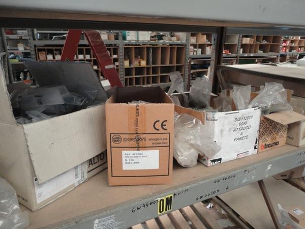 26#2756 Materiale elettrico in vendita - foto 45