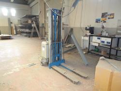Tractel electric column lift truck - Lot 3 (Auction 2756)
