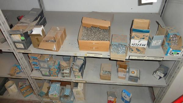 110#2759 Materiale da ferramenta in vendita - foto 2