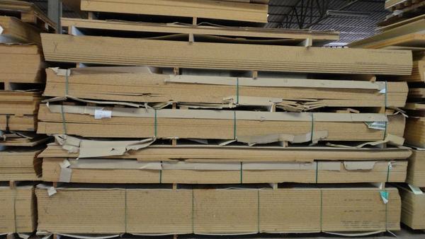 4#2759 Lastre di legno nobilitato in vendita - foto 3