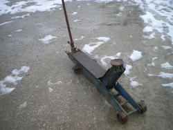 OMCN trolley lifter - Lot 63 (Auction 2762)
