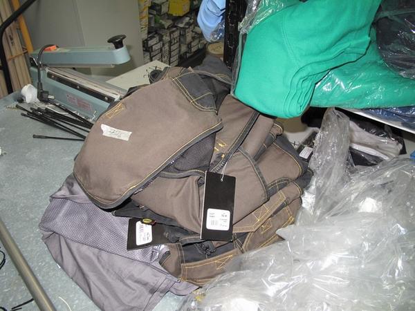 2#2797 Abbigliamento da lavoro in vendita - foto 20